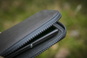 outdoor aesthetics bellroy phone pocket