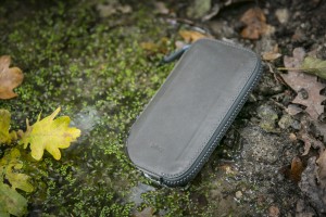 outdoor aesthetics bellroy phone pocket