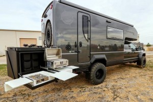 earthroamer xv-lts Ford F550