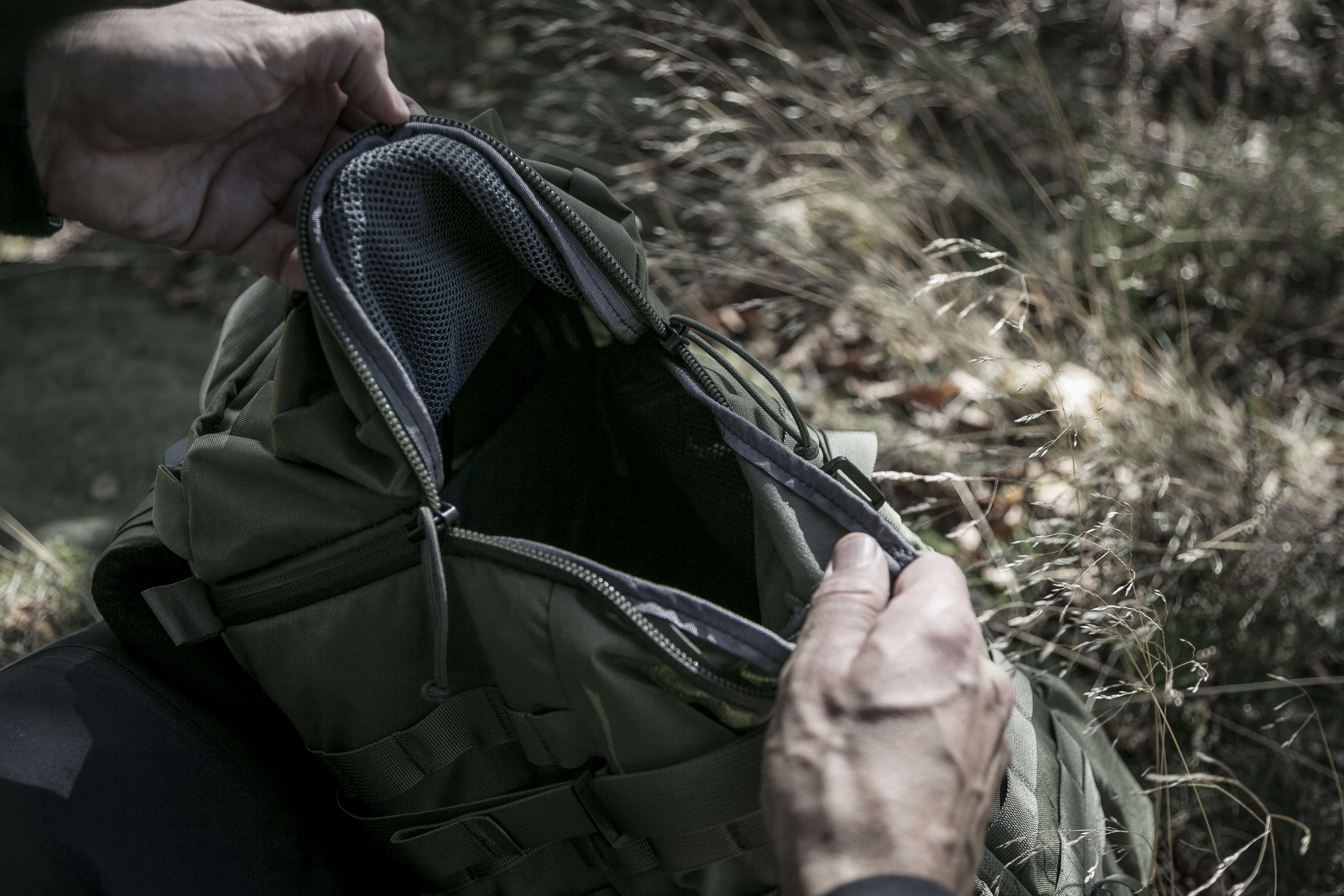 mystery-ranch-2-day-assault-pack-094