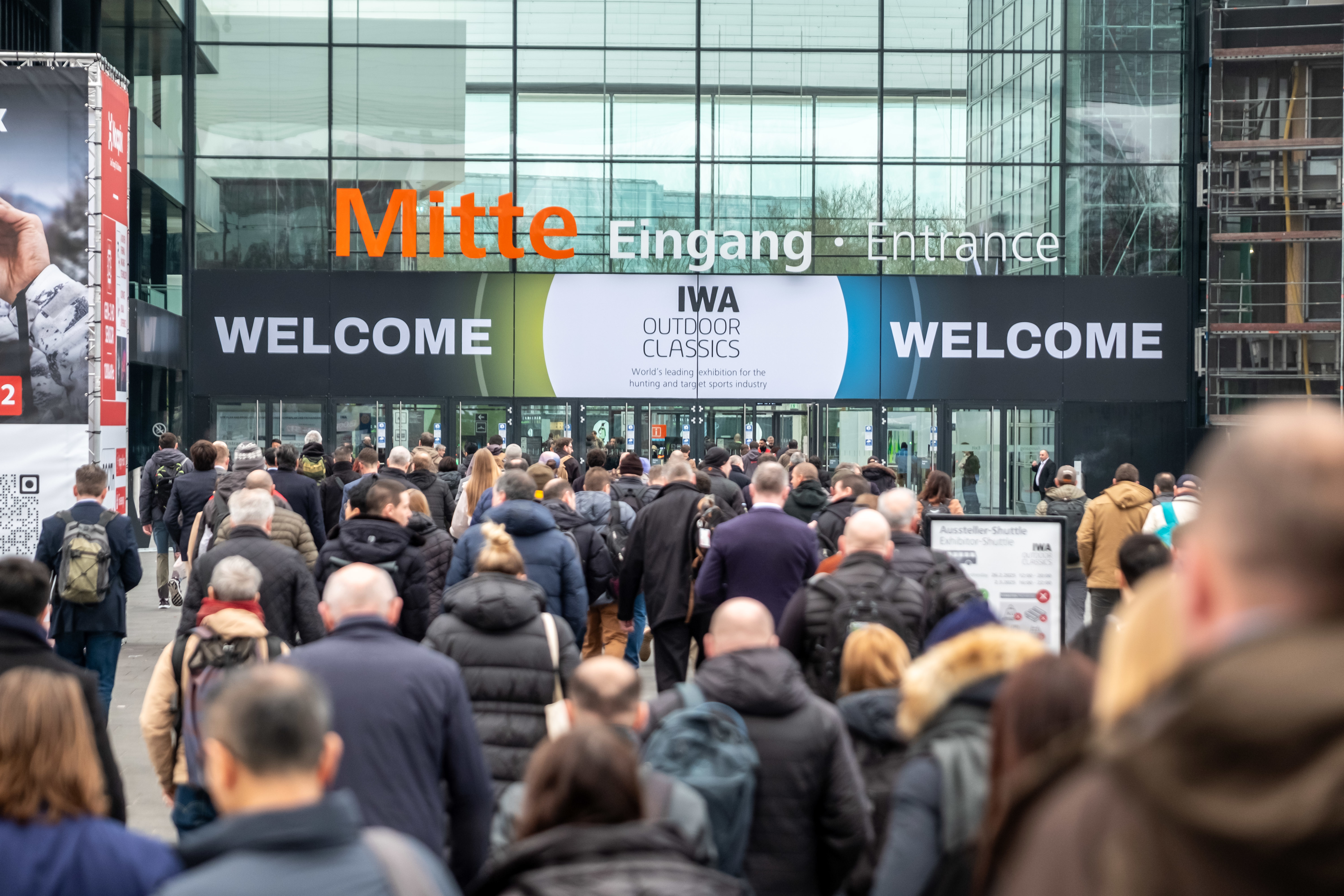 Messegeschehen - Waffen, Munition, Optik, Schießsport / Trade Fair Activity - Firearms, Ammunition, Optics and Shooting Sports