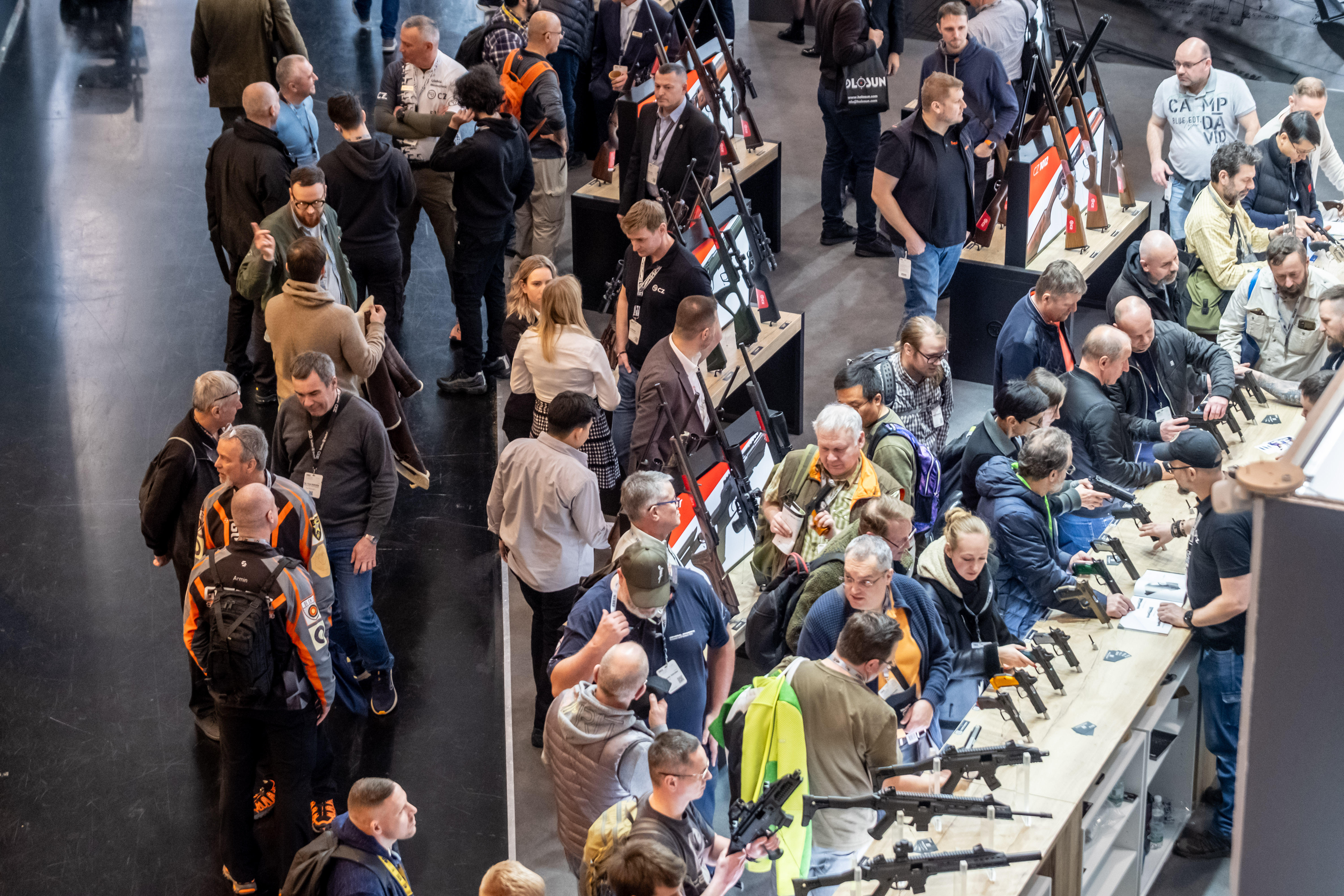 Messegeschehen - Waffen, Munition, Optik, Schießsport / Trade Fair Activity - Firearms, Ammunition, Optics and Shooting Sports